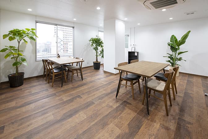 株式会社ワールドクロス